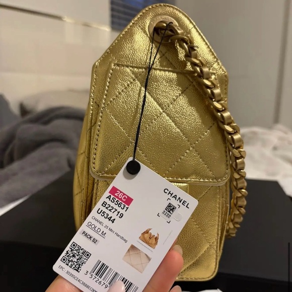 Chanel 25 Mini Gold Caviar leather - Picture 4 of 5